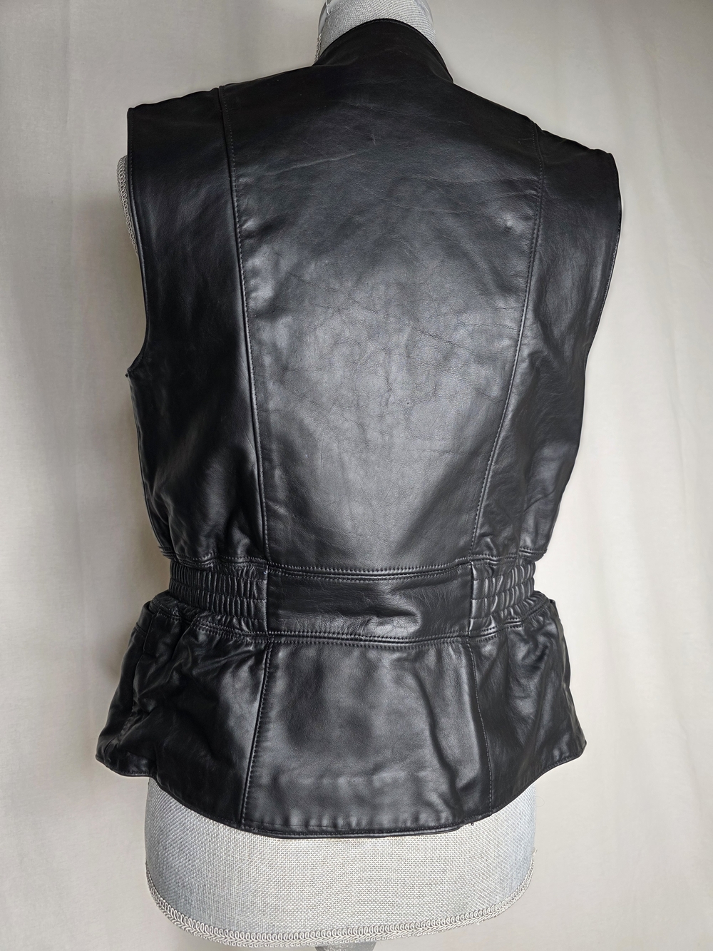 Vintage Harley-Davidson Black Leather Button-Front Vest - Picture 5 of 16